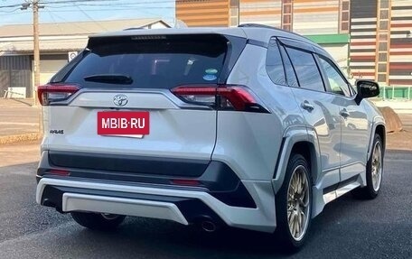 Toyota RAV4, 2021 год, 2 526 000 рублей, 3 фотография
