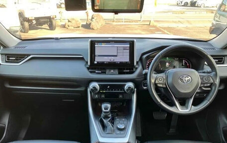 Toyota RAV4, 2021 год, 2 526 000 рублей, 9 фотография