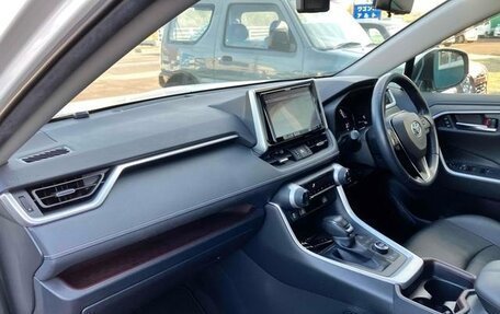 Toyota RAV4, 2021 год, 2 526 000 рублей, 13 фотография