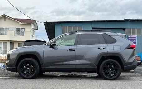 Toyota RAV4, 2021 год, 2 438 000 рублей, 6 фотография