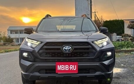 Toyota RAV4, 2021 год, 2 438 000 рублей, 7 фотография