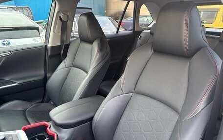 Toyota RAV4, 2021 год, 2 438 000 рублей, 16 фотография