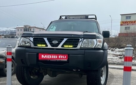 Nissan Safari IV, 1998 год, 1 650 000 рублей, 2 фотография