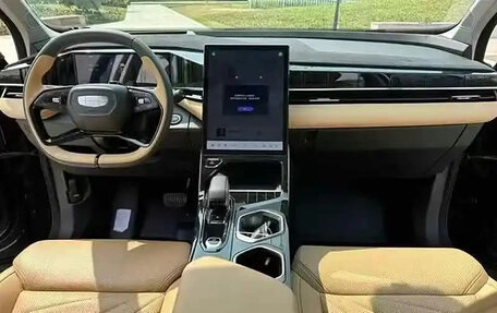 Geely Atlas, 2024 год, 1 800 850 рублей, 8 фотография