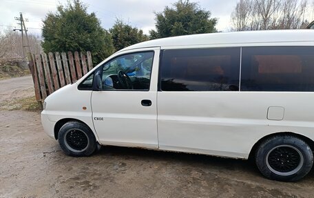 Hyundai H-1 II рестайлинг, 2005 год, 620 000 рублей, 7 фотография