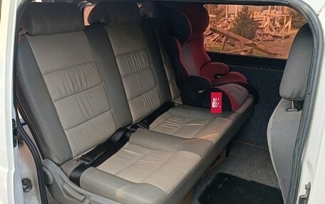 Hyundai H-1 II рестайлинг, 2005 год, 620 000 рублей, 5 фотография