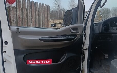 Hyundai H-1 II рестайлинг, 2005 год, 620 000 рублей, 13 фотография