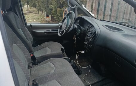 Hyundai H-1 II рестайлинг, 2005 год, 620 000 рублей, 18 фотография