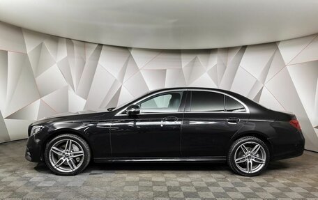 Mercedes-Benz E-Класс, 2019 год, 3 550 000 рублей, 5 фотография
