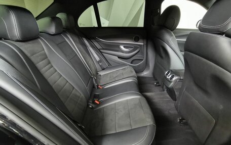 Mercedes-Benz E-Класс, 2019 год, 3 550 000 рублей, 12 фотография