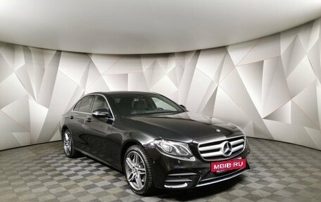 Mercedes-Benz E-Класс, 2019 год, 3 550 000 рублей, 3 фотография