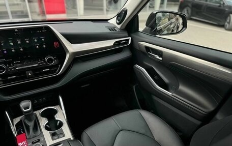 Toyota Highlander, 2025 год, 6 500 000 рублей, 28 фотография