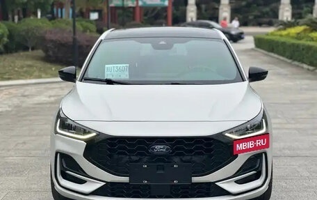 Ford Focus IV, 2022 год, 1 490 999 рублей, 2 фотография