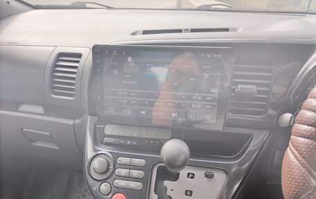 Toyota Wish II, 2003 год, 848 000 рублей, 6 фотография
