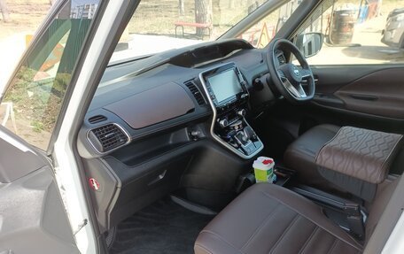 Nissan Serena IV, 2018 год, 2 190 000 рублей, 11 фотография