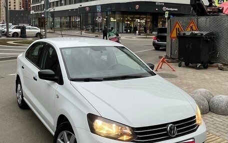 Volkswagen Polo VI (EU Market), 2016 год, 910 000 рублей, 2 фотография