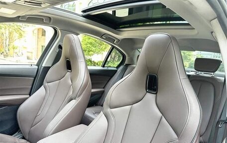 BMW 1 серия, 2021 год, 2 000 000 рублей, 19 фотография