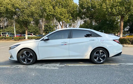 Hyundai Elantra, 2021 год, 1 090 000 рублей, 7 фотография