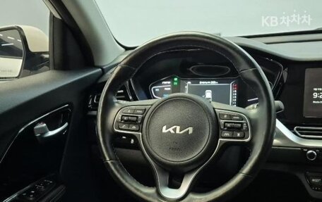 KIA Niro I, 2022 год, 1 540 999 рублей, 8 фотография