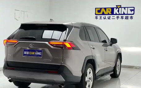 Toyota RAV4, 2021 год, 2 010 555 рублей, 5 фотография