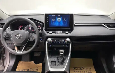 Toyota RAV4, 2021 год, 2 010 555 рублей, 12 фотография