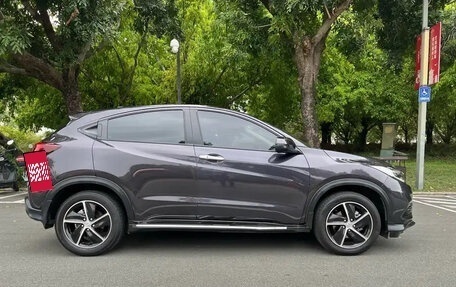 Honda Vezel, 2021 год, 1 477 000 рублей, 10 фотография