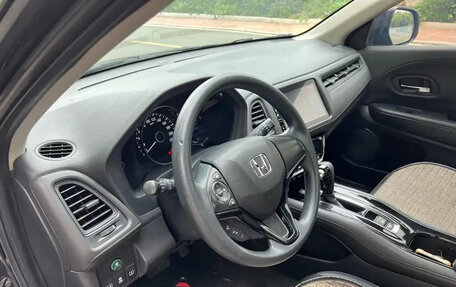 Honda Vezel, 2021 год, 1 477 000 рублей, 24 фотография