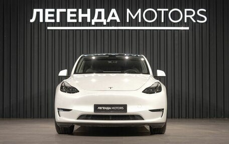 Tesla Model Y I, 2023 год, 5 990 000 рублей, 2 фотография