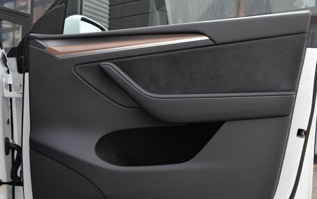 Tesla Model Y I, 2023 год, 5 990 000 рублей, 29 фотография