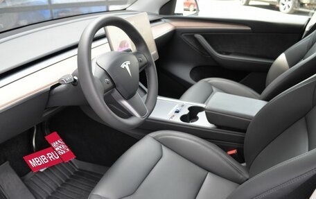 Tesla Model Y I, 2023 год, 5 990 000 рублей, 36 фотография