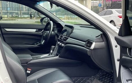 Honda Accord IX рестайлинг, 2022 год, 2 000 000 рублей, 13 фотография