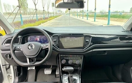 Volkswagen T-Roc I, 2021 год, 1 290 600 рублей, 8 фотография