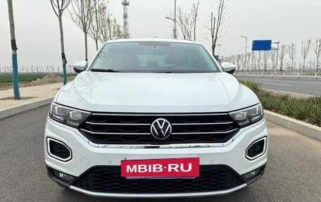 Volkswagen T-Roc I, 2021 год, 1 290 600 рублей, 2 фотография