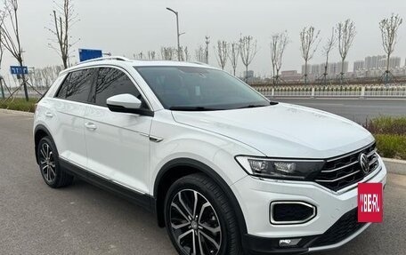 Volkswagen T-Roc I, 2021 год, 1 290 600 рублей, 6 фотография