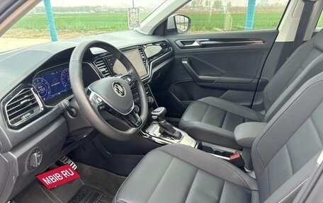 Volkswagen T-Roc I, 2021 год, 1 290 600 рублей, 7 фотография