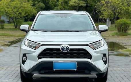 Toyota RAV4, 2021 год, 3 041 000 рублей, 2 фотография