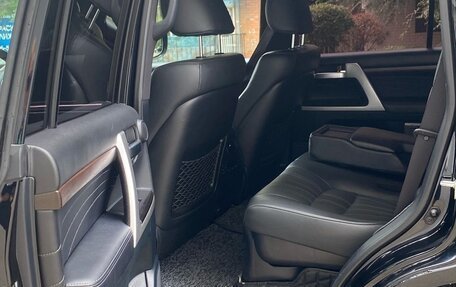 Toyota Land Cruiser 200, 2020 год, 7 000 000 рублей, 2 фотография