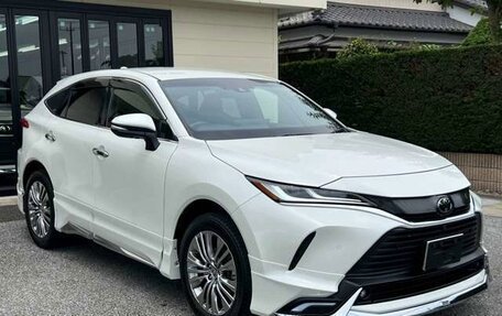 Toyota Harrier, 2022 год, 2 685 000 рублей, 6 фотография