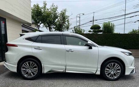 Toyota Harrier, 2022 год, 2 685 000 рублей, 13 фотография