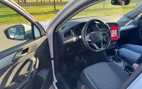 Volkswagen Tiguan II, 2021 год, 3 125 000 рублей, 5 фотография