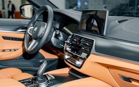 BMW 5 серия, 2022 год, 3 980 000 рублей, 14 фотография
