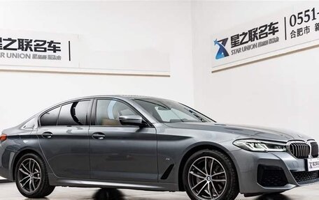 BMW 5 серия, 2022 год, 3 980 000 рублей, 8 фотография
