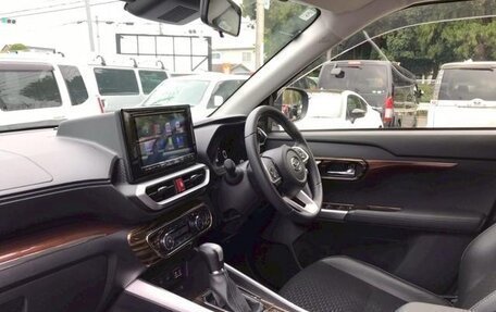 Daihatsu Rocky, 2022 год, 1 095 000 рублей, 22 фотография