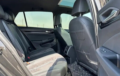 Volkswagen Golf VIII, 2022 год, 1 820 099 рублей, 18 фотография
