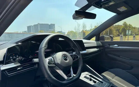 Volkswagen Golf VIII, 2022 год, 1 820 099 рублей, 9 фотография