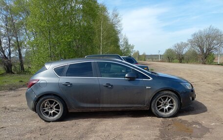 Opel Astra J, 2011 год, 520 000 рублей, 2 фотография