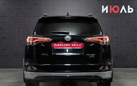 Toyota RAV4, 2017 год, 2 815 000 рублей, 5 фотография