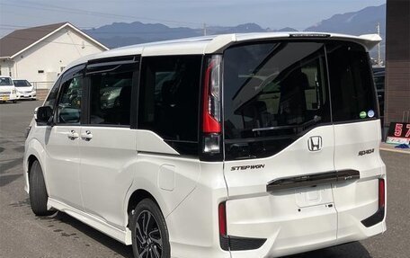Honda Stepwgn IV, 2021 год, 1 629 000 рублей, 2 фотография