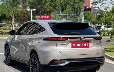Toyota Venza, 2022 год, 2 715 000 рублей, 4 фотография