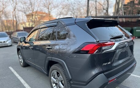 Toyota RAV4, 2019 год, 2 850 000 рублей, 3 фотография